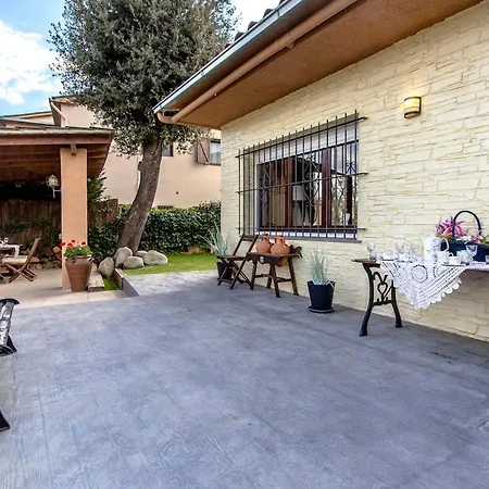 Catalunya Casas Unique Costa Brava Abode With Train Access To Bcn ヴィラ サンタ・コロマ・デ・ファルネルス